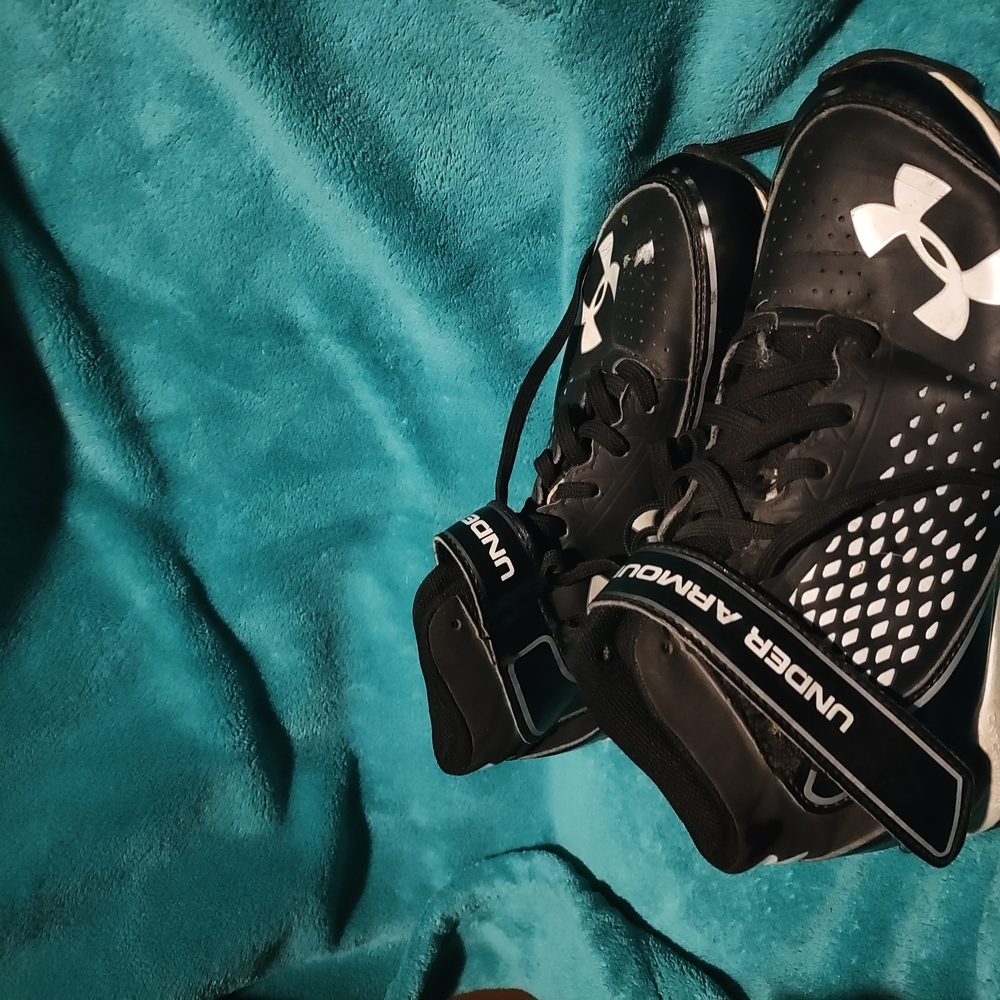 Under Armour Kids Black Cleats